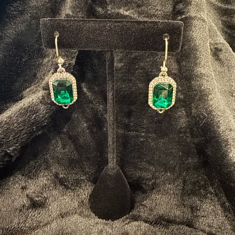 Elegant Green Drop Earrings